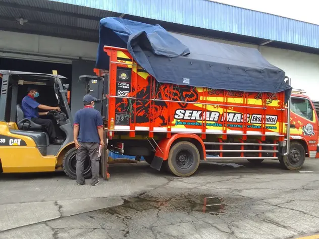 Carter Truk Engkel Khusus Pengiriman dari Tangerang – Tujuan Mahakam Hulu
