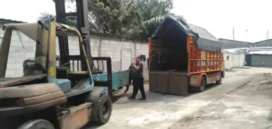 Jasa Sewa Truk Engkel Tujuan Pengiriman Mahakam Hulu – Jakarta