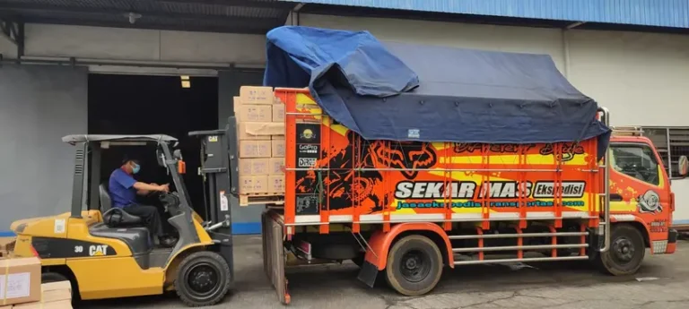 Jasa Sewa Truk Pengiriman Logistik, meningkatkan efisiensi industri manufaktur