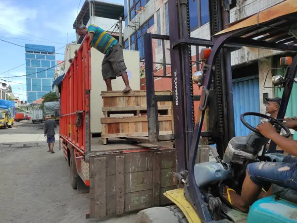 pengiriman barang jakarta denpasar 2026