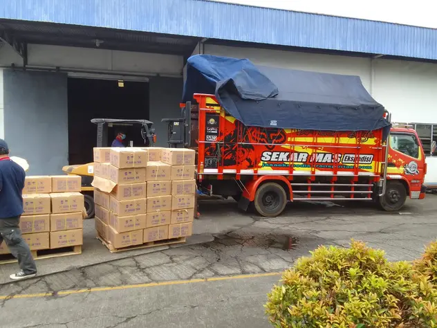 Rental Truk Fuso Terdekat Untuk Kirim Barang di Jakarta Selatan, Solusi Andal untuk Bisnis dan Instansi