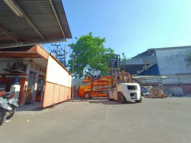 Sewa Truk Wing Box Terlengkap Untuk Kirim Barang di Jakarta Selatan, Pilihan Tepat untuk Bisnis dan Instansi Modern